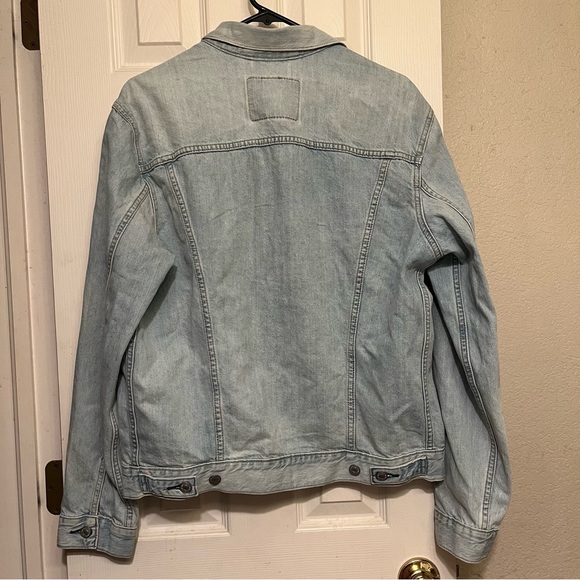 Levi’s Trucker Jacket Light Wash Women’s EUC Suze Medium - Picture 5 of 6